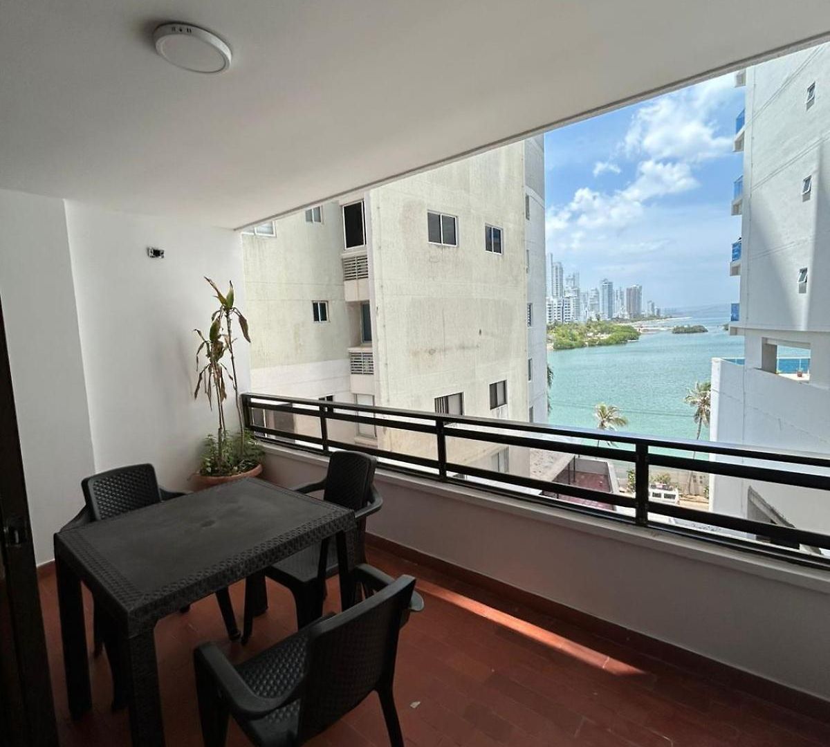Elegant Oceanfront Family Apartamento Cartagena