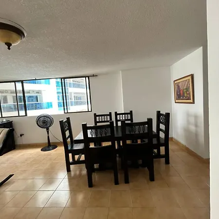 Elegant Oceanfront Family * Cartagena