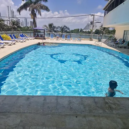 Elegant Oceanfront Family Apartamento *