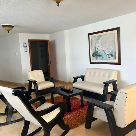 Apartamento Elegant Oceanfront Family
